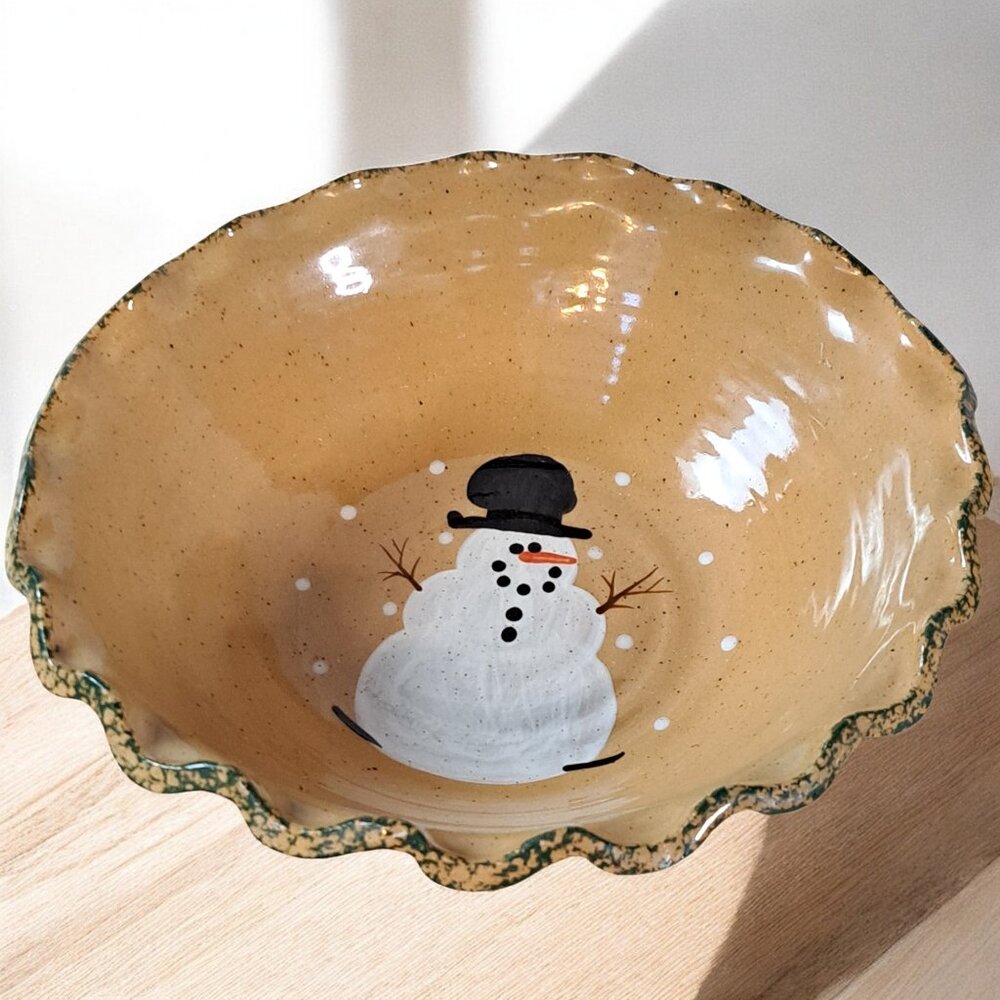 Three Rivers Pottery Scalloped Ruffled Edge Snowman Serving Bowl 1990 Linda 10"